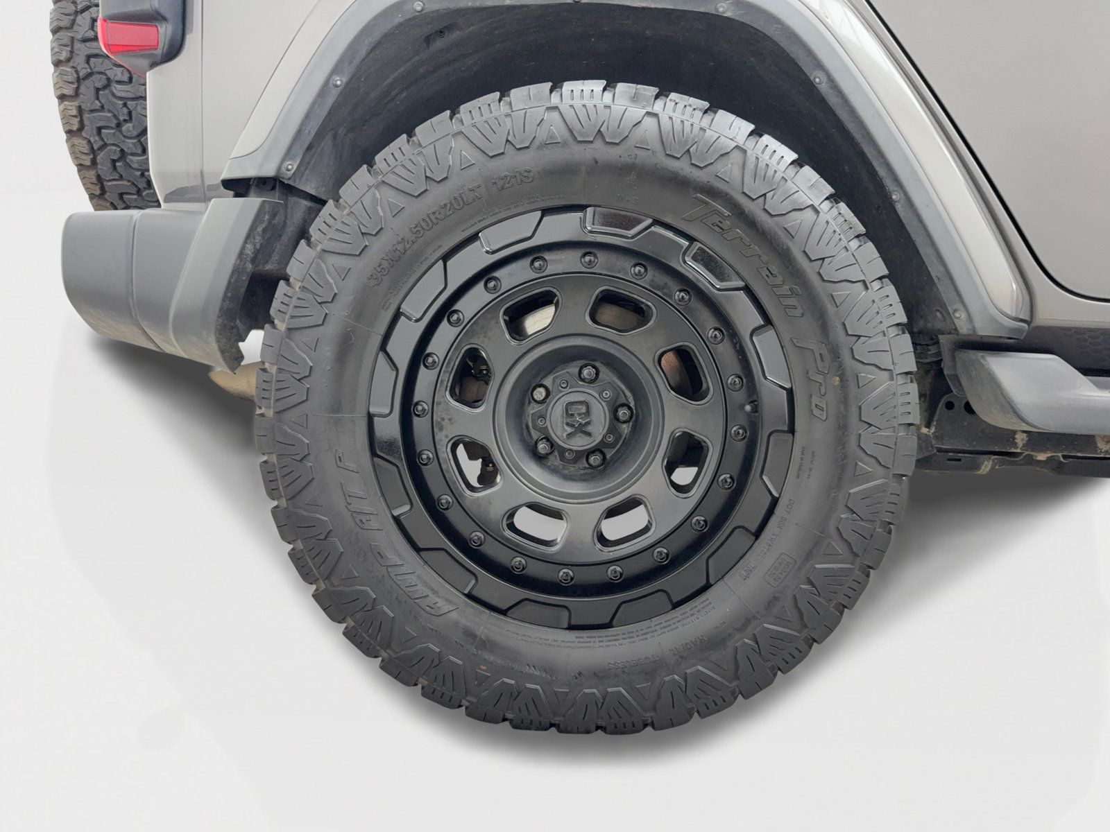 Used 2018 Jeep Wrangler Unlimited Sahara AWD/4WD image 46