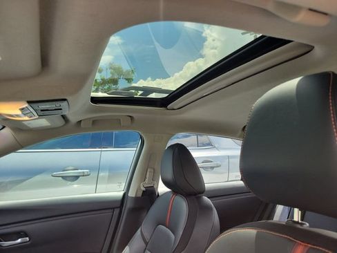 Used 2023 Nissan Sentra SR w/ SR Premium Package FWD image 26