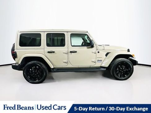 Used 2022 Jeep Wrangler Unlimited Sahara w/ Cold Weather Group image 10