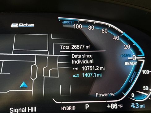 Used 2023 BMW 530e w/ Convenience Package image 19