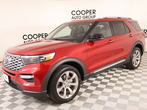 Used 2020 Ford Explorer Platinum w/ Premium Technology Package AWD/4WD image 11