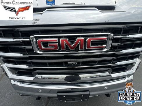 Used 2024 GMC Sierra 2500 SLT w/ SLT Premium Package image 31