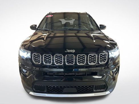 Certified 2025 Jeep Compass Limited AWD/4WD image 9