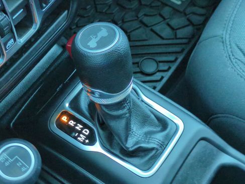 Used 2021 Jeep Wrangler Unlimited Sport AWD/4WD image 30