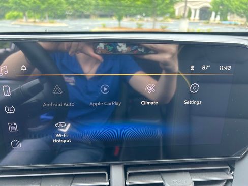 New 2026 Chevrolet Trax ACTIV w/ Sunroof Package FWD image 26