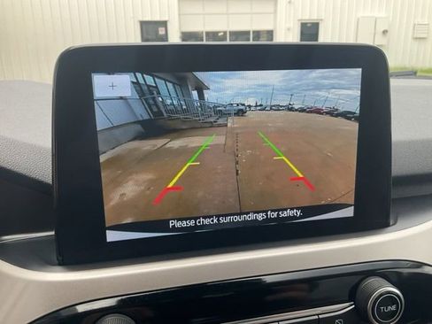 Used 2022 Ford Escape SE image 16