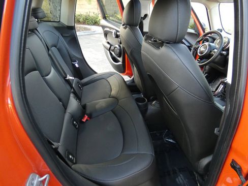 Used 2019 MINI Cooper S w/ Premium Package image 36