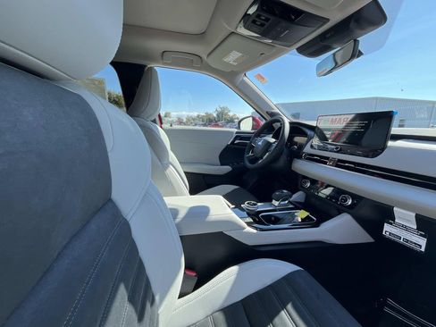 New 2026 Mitsubishi Outlander SE FWD image 17