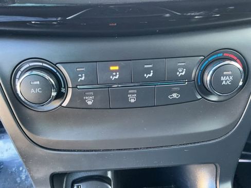 Used 2019 Nissan Sentra S image 45