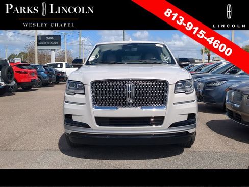 Used 2022 Lincoln Navigator L Reserve image 2