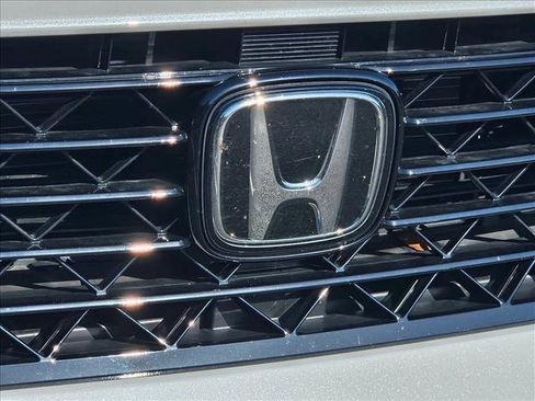Used 2023 Honda Accord EX-L image 5