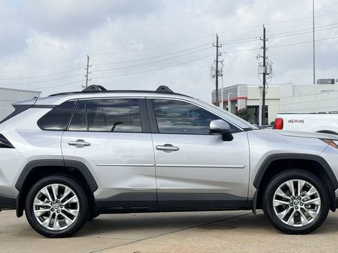 Used 2025 Toyota RAV4 XLE Premium w/ Weather Package AWD/4WD image 6