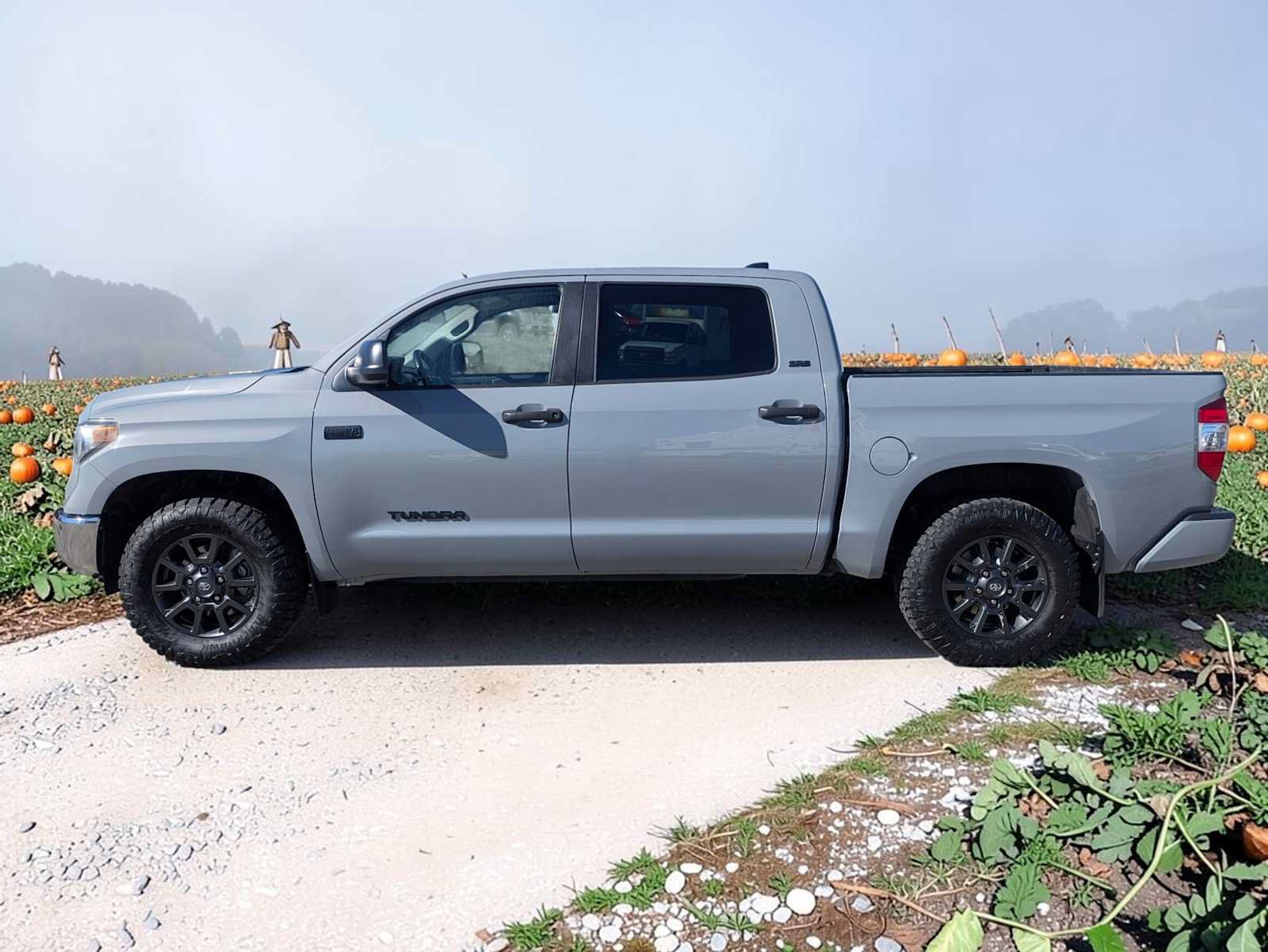 Used 2021 Toyota Tundra SR5 w/ Trail Edition AWD/4WD image 3