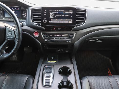 Used 2024 Honda Passport TrailSport image 17