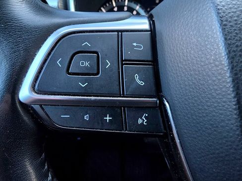 Used 2021 Toyota Highlander Platinum AWD/4WD image 21