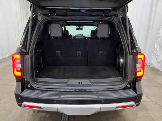 Used 2022 Ford Expedition Platinum AWD/4WD image 14