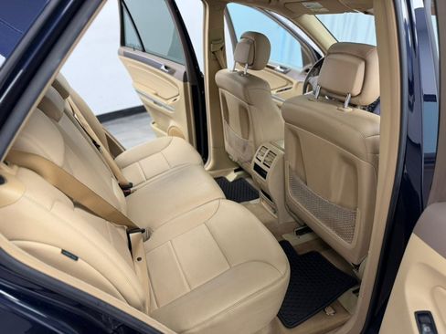 Used 2010 Mercedes-Benz ML 550 4MATIC image 43