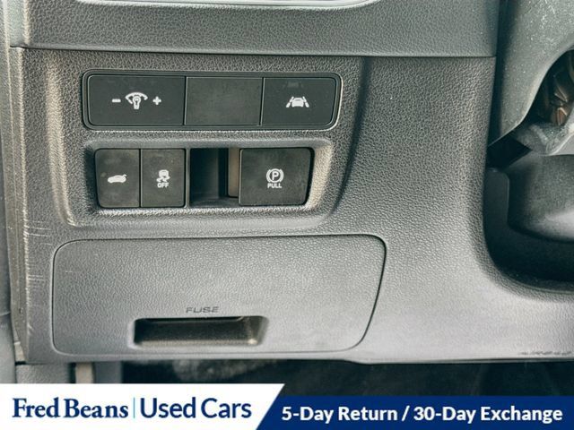 Used 2022 Hyundai Sonata Limited w/ Preferred Accessory Package FWD image 15