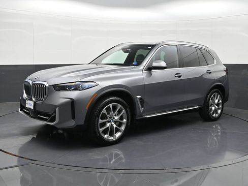 Used 2024 BMW X5 sDrive40i w/ Premium Package RWD image 1