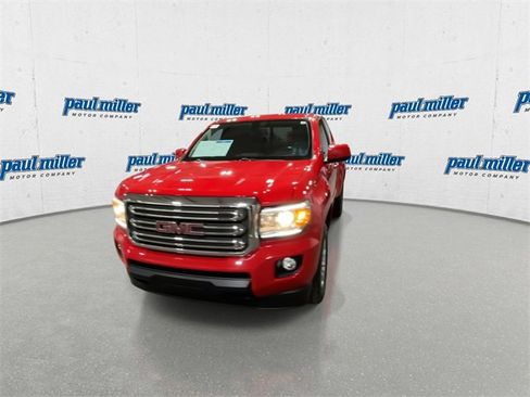 Used 2017 GMC Canyon SLE w/ SLE Convenience Package image 4