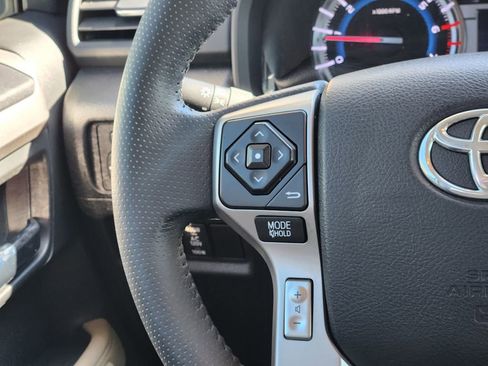 Used 2018 Toyota 4Runner Limited image 26