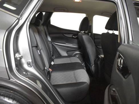 Used 2022 Nissan Rogue Sport SV AWD/4WD image 33