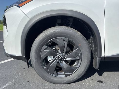 New 2026 Nissan Rogue SV w/ Cold Weather Package AWD/4WD image 10