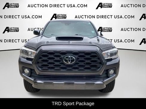 Used 2022 Toyota Tacoma TRD Sport AWD/4WD image 2