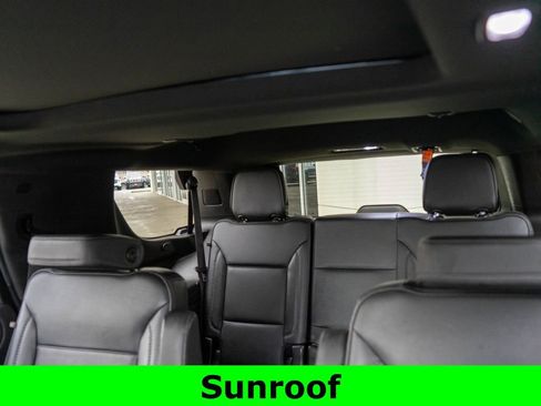 Used 2021 GMC Yukon Denali w/ Denali Ultimate Package AWD/4WD image 13