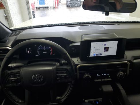 Certified 2025 Toyota Tacoma SR AWD/4WD image 16