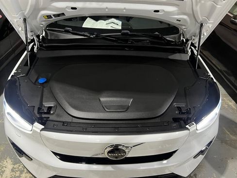 Used 2023 Volvo C40 P8 Recharge Ultimate AWD/4WD image 43