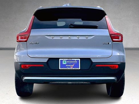 Certified 2023 Volvo XC40 B5 Ultimate w/ Protection Package Premier image 5