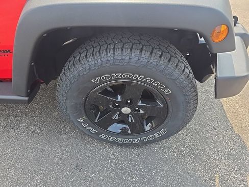 Used 2018 Jeep Wrangler Unlimited Sport S AWD/4WD image 5