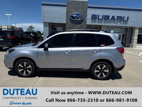 Used 2018 Subaru Forester 2.5i Premium AWD/4WD image 1