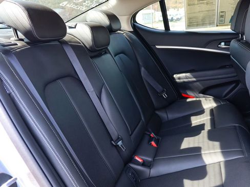 Used 2026 Genesis G70 2.5T image 17