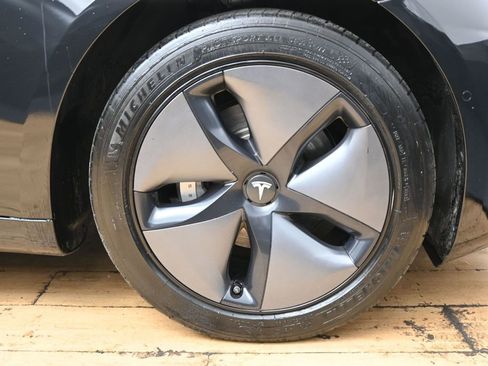 Used 2019 Tesla Model 3 Standard Range Plus image 15