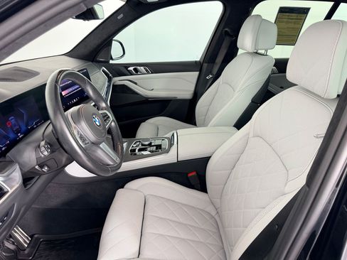Used 2024 BMW X5 xDrive40i w/ M Sport Package AWD/4WD image 5