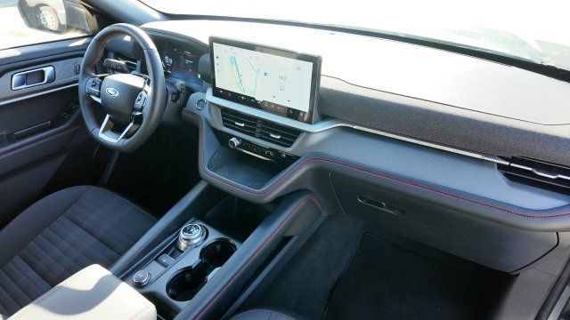 Used 2026 Ford Explorer ST-Line AWD/4WD image 19
