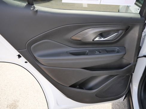 Used 2024 GMC Terrain SLT image 26