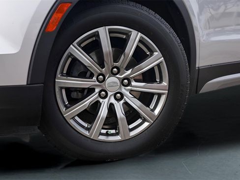 Used 2019 Cadillac XT4 Premium Luxury w/ Driver Awareness Package image 3