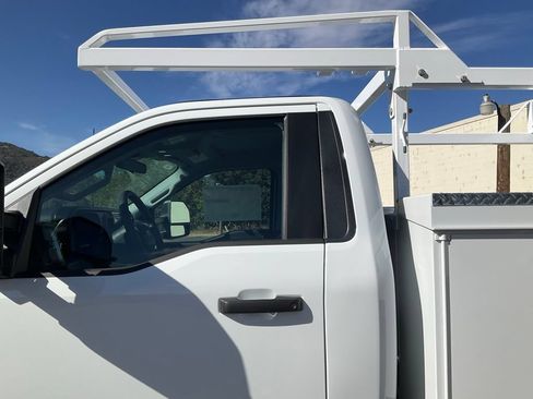 New 2025 Ford F350 XL w/ XL Chrome Package RWD image 30