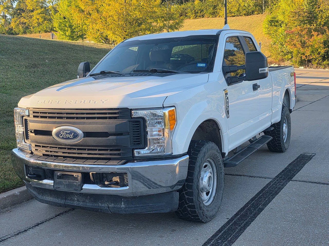 Used 2018 Ford F250 XL w/ Power Equipment Group AWD/4WD image 2