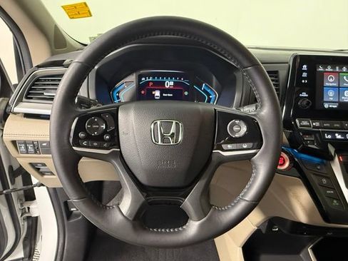 Used 2021 Honda Odyssey Touring image 16