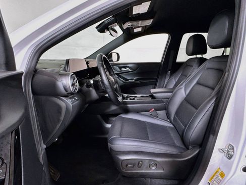Used 2026 Chevrolet Equinox LT w/ Convenience Package II FWD image 19