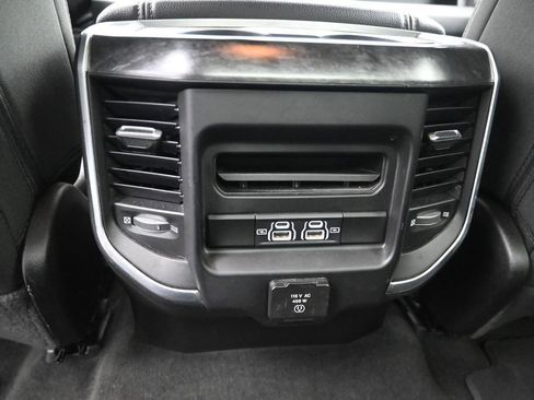 Used 2021 RAM 1500 Big Horn RWD image 15