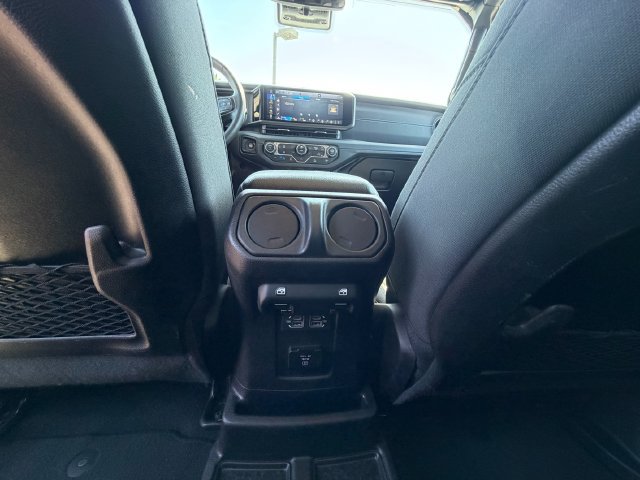 Used 2024 Jeep Wrangler Unlimited Rubicon 4xe AWD/4WD image 31