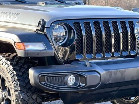 Used 2022 Jeep Wrangler Unlimited Sport image 2