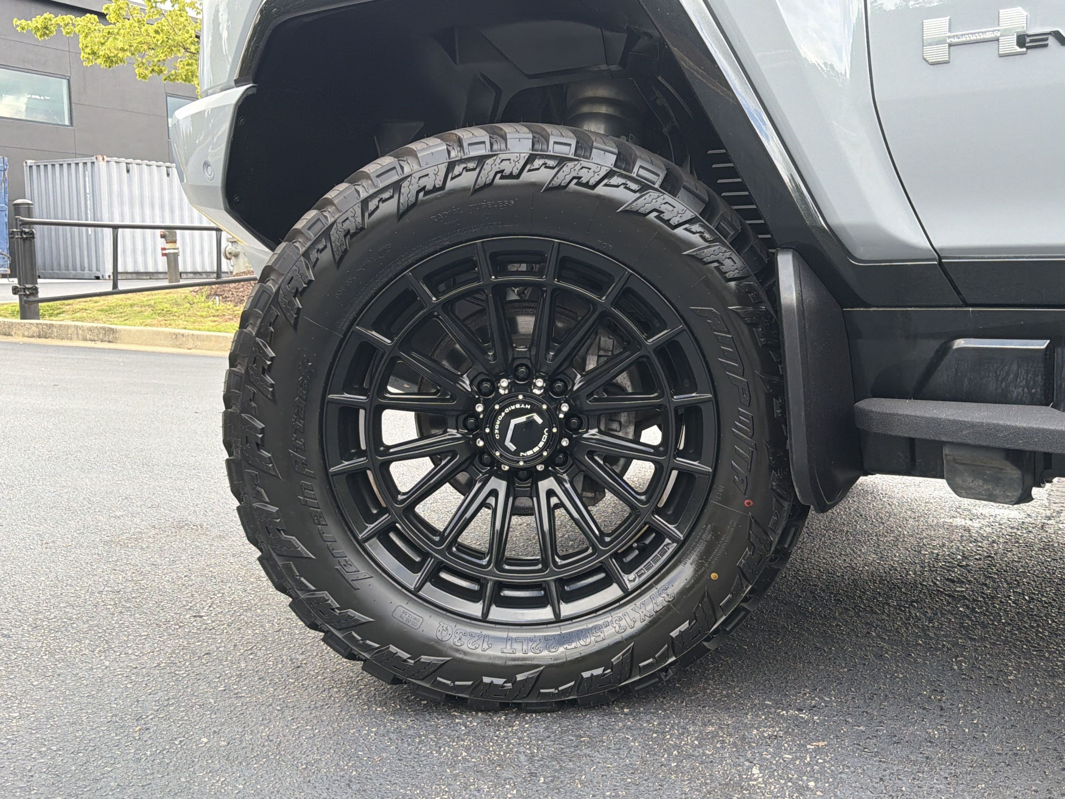 Used 2024 GMC Hummer EV 3X w/ LPO, Illumination Package AWD/4WD image 18