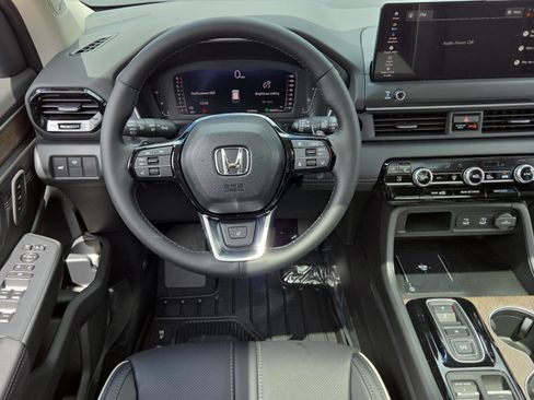 New 2026 Honda Pilot Elite image 13