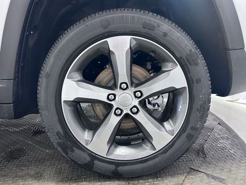 New 2026 Jeep Grand Cherokee Limited AWD/4WD image 32